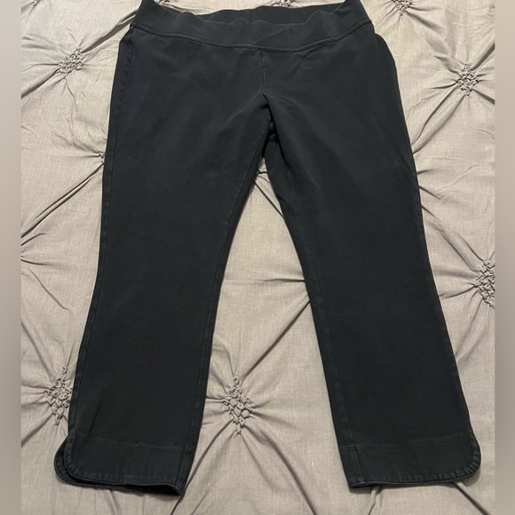 Pants - Lands End Women Capri’s Med 10/12